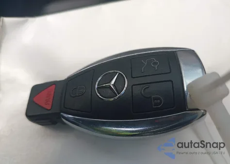 2014 Mercedes-Benz E 350 z USA, uszkodzony, nr VIN WDDHF5KB2EB007479